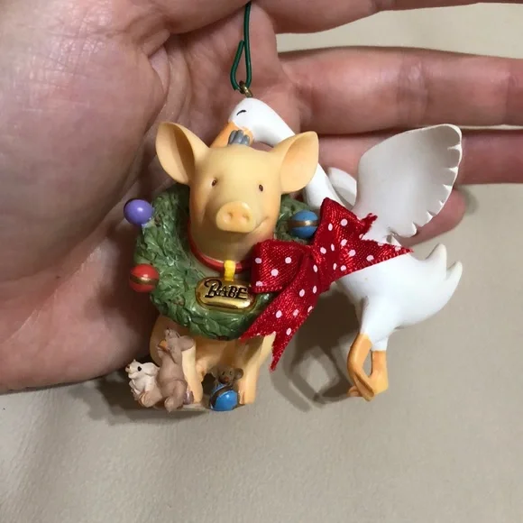 Babe Pig Ornament - Picture 2 of 3
